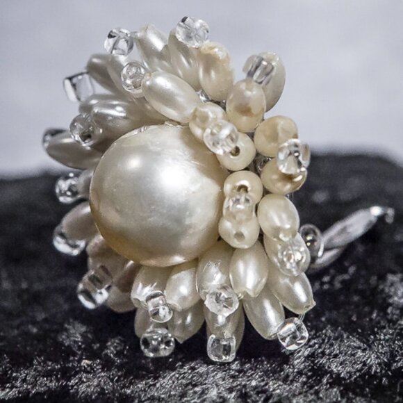 PRETTY Vintage Faux Pearl and Clear Beads Cluster Style Earrings CLIP ON - Picture 11 of 13